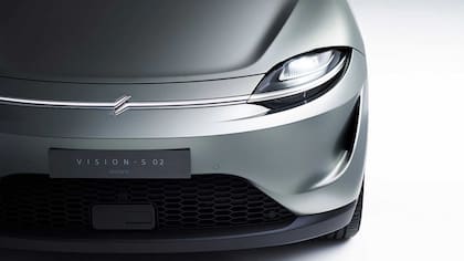 El prototipo Vision-S02 de Sony; la compañía presentó este auto eléctrico en la CES 2022 y confirmó que analiza fabricarlo en serie