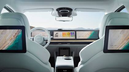 El prototipo Vision-S02 de Sony; la compañía presentó este auto eléctrico en la CES 2022 y confirmó que analiza fabricarlo en serie