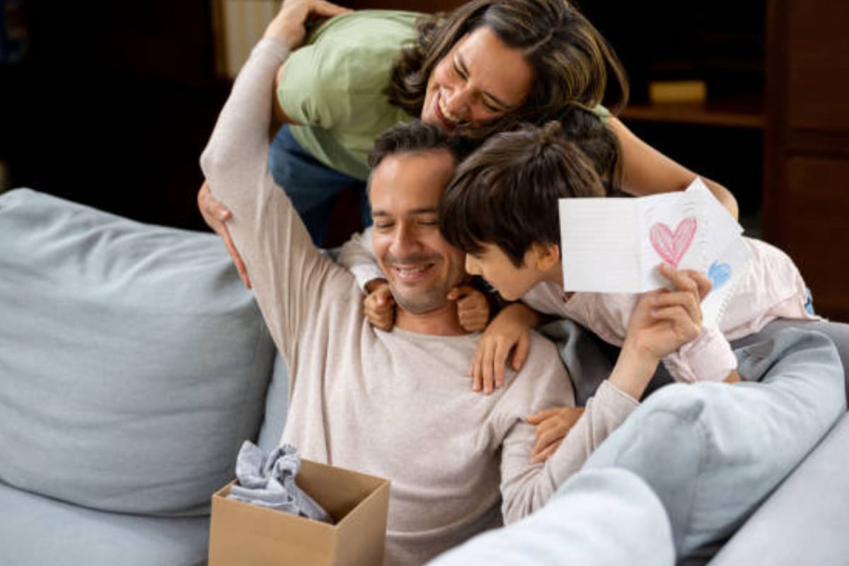 El próximo 16 de junio se celebra el Día del Padre en la Argentina y la IA sugiere cuáles son los mejores regalos para halagar al agasajado (Foto Pexels)