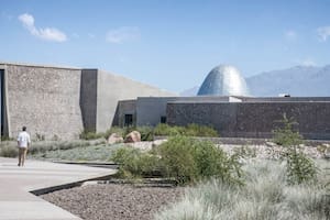 El proyecto de la bodega es de los arquitectos Fernando Raganato y Tom Hughes.
