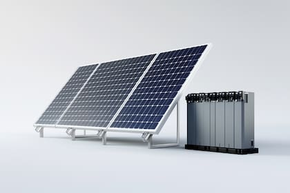El proyecto de ley de California está orientado a popularizar sistemas fotovoltaicos de pequeña escala que pueden instalarse en balcones y conectarse directamente a un tomacorriente común