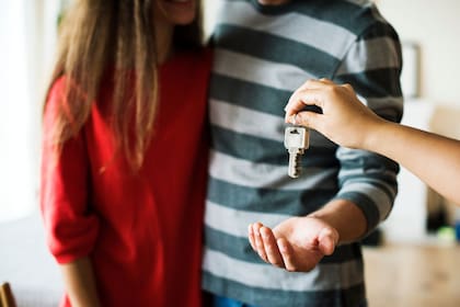 El proyecto de ley en Nueva York busca prohibir que los propietarios exijan prueba de estatus migratorio a los interesados en alquilar su vivienda