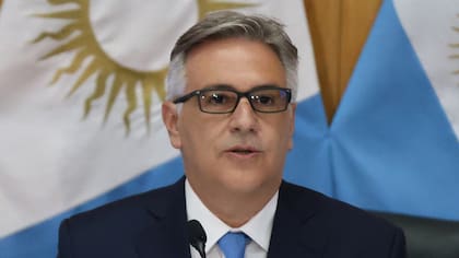 El proyecto de Martín Llaryora para refinanciar deudas de familias y bajar las tasas
