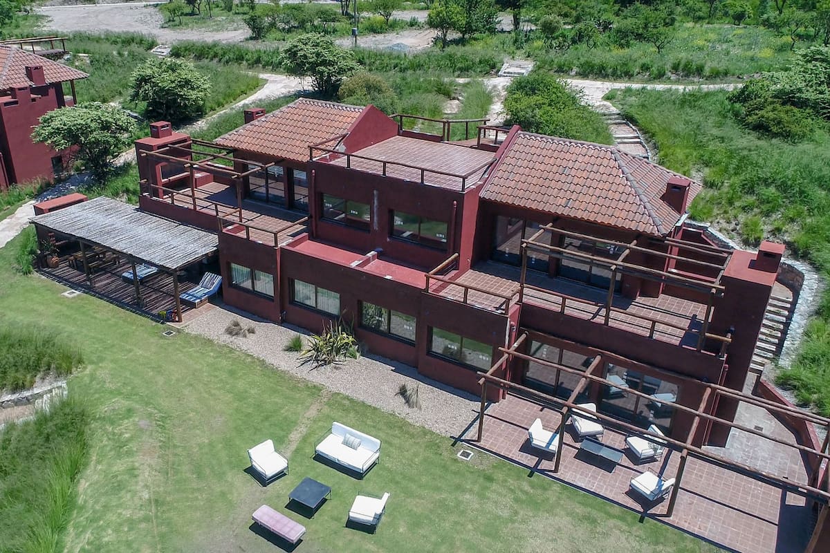 El proyecto de US$20 millones de inversión es el primer resort cinco estrellas de las sierras de la provincia; quienes apostaron al fideicomiso lo hicieron invirtiendo desde US$80.000