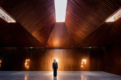 El proyecto del estudio para rehabilitar una antigua construcción que la Unión Hebraica del Paraguay usaba como sinagoga partió de una reflexión sobre la esencia religiosa, donde buscaron “la creación del silencio, donde el rito se convierte en protagonista”.
