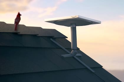 El proyecto Kuiper de Amazon pondrá en órbita baja alrededor del planeta a 3236 satélites para ofrecer internet satelital, en competencia directa con Starlink, la compañía de Elon Musk; como con Starlink, una antena en el techo o en un lugar con visibilidad del cielo será suficiente para tener conexión