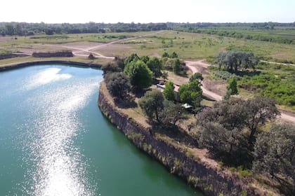 El proyecto ocupa un terreno de 300 hectáreas en la ribera del Rio Luján