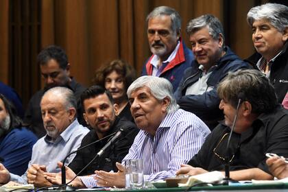 El proyecto oficial preveía cambios profundos en la legislación, pero se limitó ahora solo a un posible blanqueo y a una agencia de tecnología médica