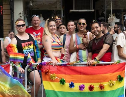 El proyecto plantea eliminar una larga lista de términos de todas las leyes y regulaciones federales, incluidos "orientación sexual", "diversidad, equidad e inclusión".