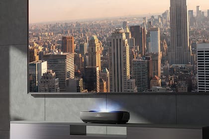 El proyector láser de tiro corto de Hisense tiene resolución 4K, y puede proyectar imágenes de 100 o 120 pulgadas