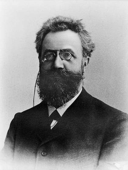 El psicólogo experimental alemán del siglo XIX Hermann Ebbinghaus, creó la "curva del olvido"
