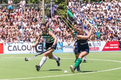 El público copó las tribunas para observar el duelo entre San Fernando y Santa Bárbara