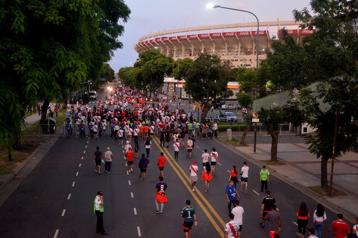 El público de River llegará al Monumental para vivir otro superclásico.