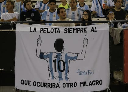 El público en la cancha de River mantuvo intacto el romance con Messi