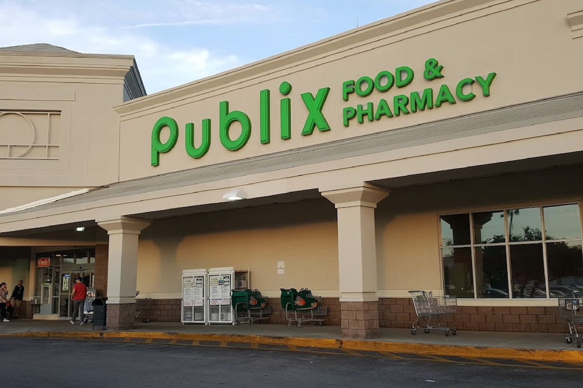 El Publix donde se compró el ticket ganador, ubicado en el 4495 Roosevelt Boulevard, en Jacksonville, Florida