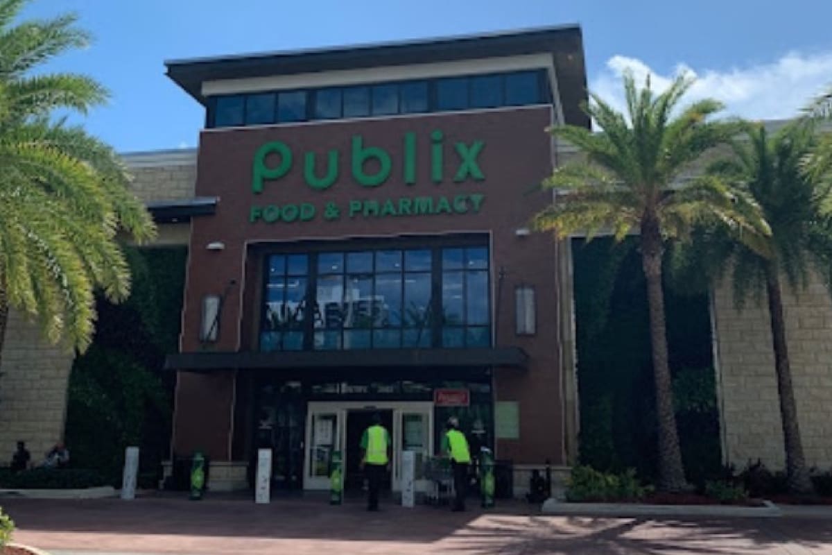 El Publix, ubicado en Aventura en el condado de Miami-Dade, fue el local que vendió uno de los boletos ganadores de Powerball