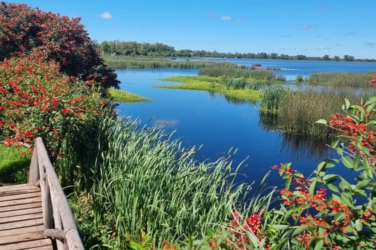 El pueblo bonaerense con más de 200 años que tiene una laguna ideal para una escapada de fin de semana lejos de la ciudad