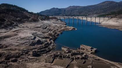 El pueblo de Aceredo, en Galicia, normalmente está bajo el agua