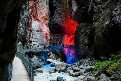 El pueblo de Grindelwald se encuentra a poco más de mil metros sobre el nivel del mar, a la sombra de los Alpes berneses
