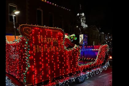 El pueblo navideño que se encuentra a tanto solo unos minutos de Kansas City (Facebook: @VisitWarrensburg)