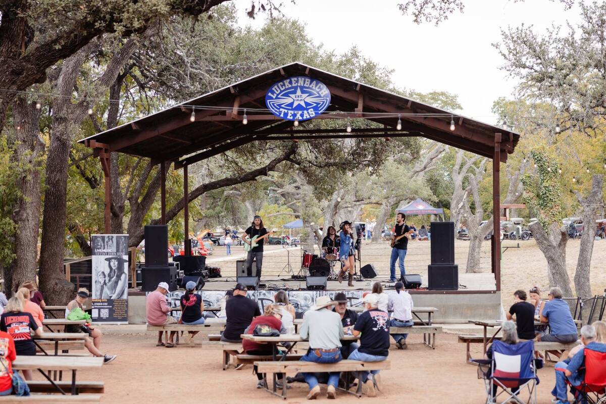 El pueblo ubicado en el sureste del condado de Gillespie, Texas, cuenta con una historia única y cultura que atrae a visitantes de todo el mundo