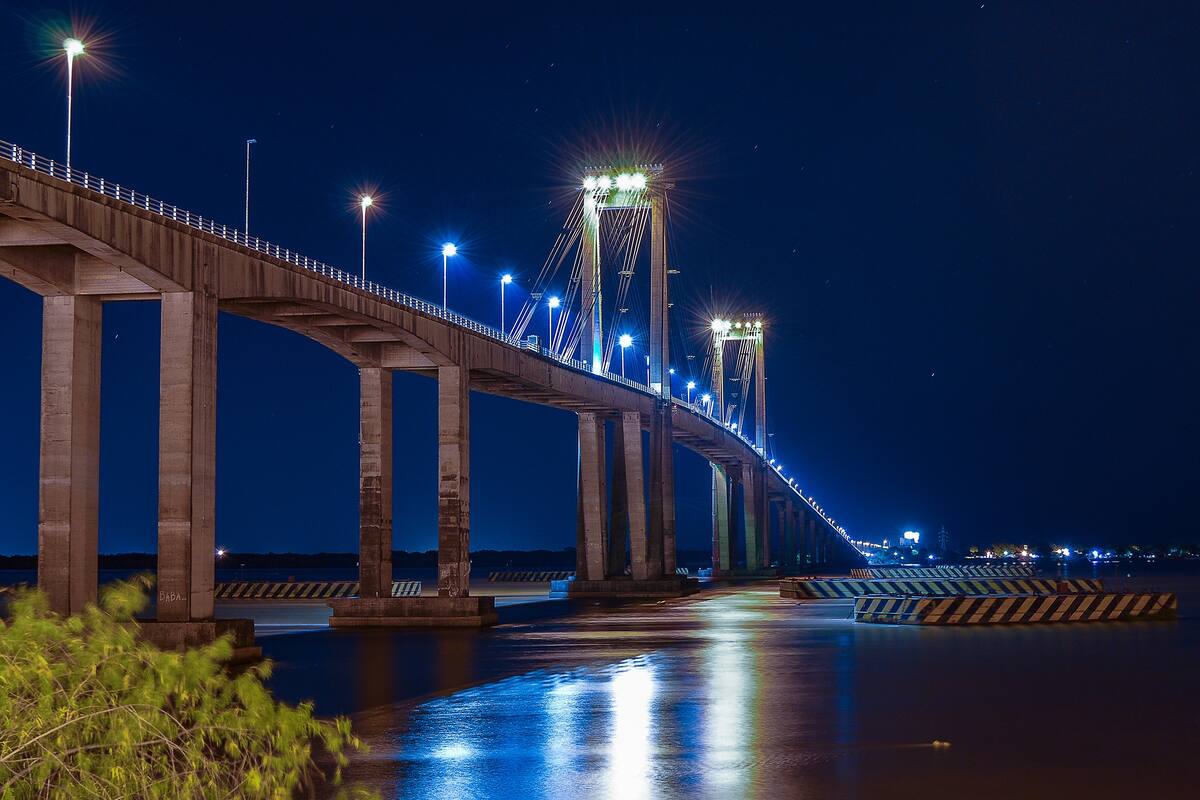 El puente General Belgrano une las ciudades de Corrientes y Resistencia