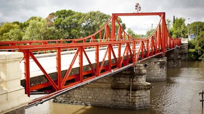 El puente giratorio de Carmelo.