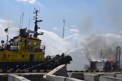 El puerto de Odessa después de que los misiles golpearan el puerto en un ataque perpetrado el 23 de julio de 2022