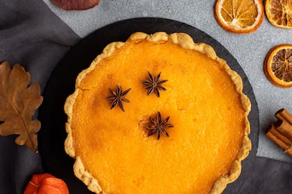 El pumpkin pie es uno de los postres tradicionales del Día de Acción de Gracias