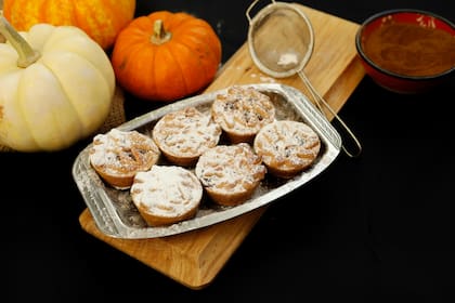 El pumpkin spice está inspirado en las recetas de pasteles de calabaza (Pexels/Esra Korkmaz )