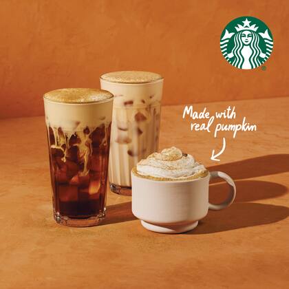 El Pumpkin Spice Latte está elaborado con calabaza real, combina el Signature Espresso de Starbucks con leche al vapor y la mezcla de calabaza, canela, nuez moscada y clavo
