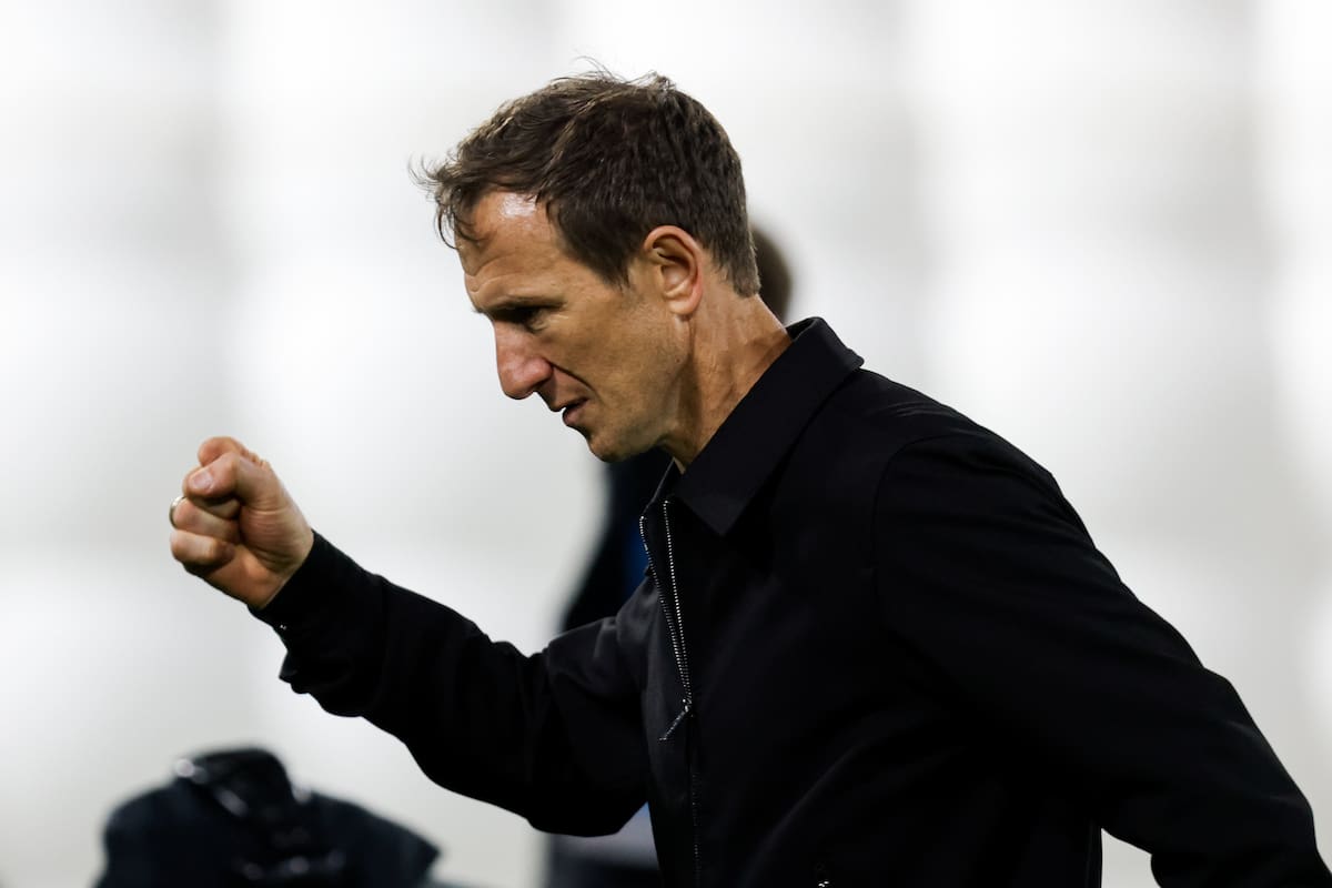 El puño bien apretado de Rodolfo Arruabarrena al dejar el campo de la Bombonera dice todo: Boca necesitaba frente a Talleres y por el Clausura evitar otro traspié antes de jugar en el Maracanã contra Vasco da Gama por la Copa Sudamericana.