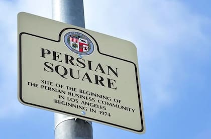 El punto central de "Teherángeles" es la Plaza Persa, en realidad una placa colocada en un cruce de calles