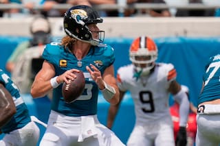 Trevor Lawrence lanza cuatro pases de TD y Jaguars aplastan por 34-10 a Browns en su debut de temporada