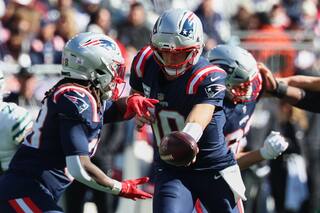 Drake Maye lanza 3 pases de TD y Patriots frenan a los Jets con victoria 26-19