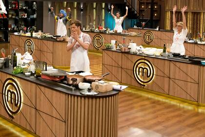 El que se va sin que lo echen, vuelve sin que lo llamen.