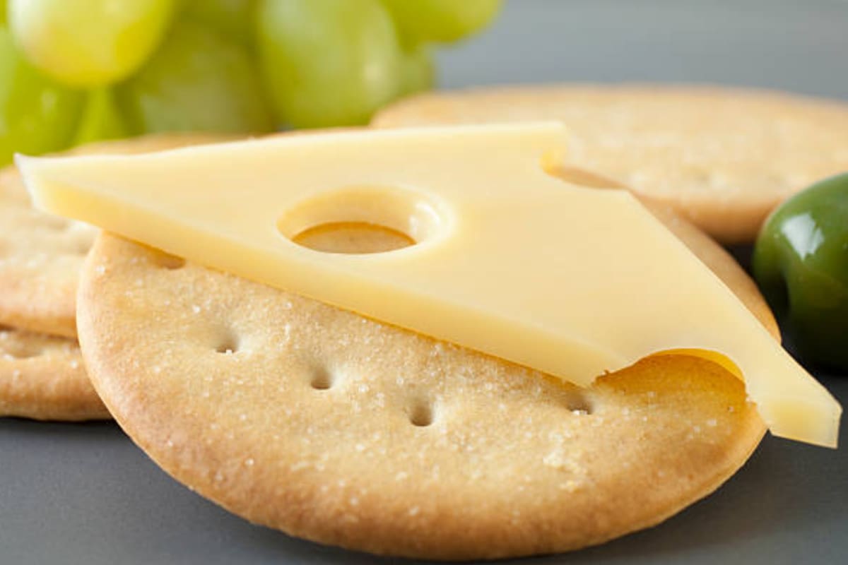El queso Jarlsberg tiene un gran aporte en vitamina K2(Foto ilustrativa: Pexels)