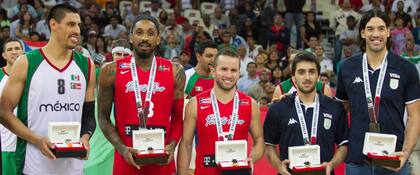 El quinteto ideal: Gustavo Ayón, Renaldo Balkman, Juan Barea, Facundo Campazzo y Luis Scola