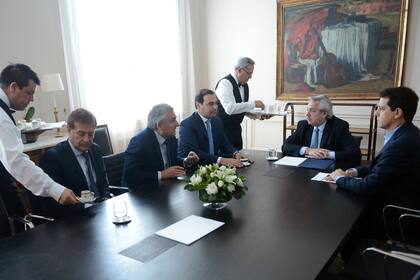 El radicalismo analiza habilitar el debate en la Cámara alta, por lo que el proyecto podría convertirse en ley en apenas 48 horas de trámite