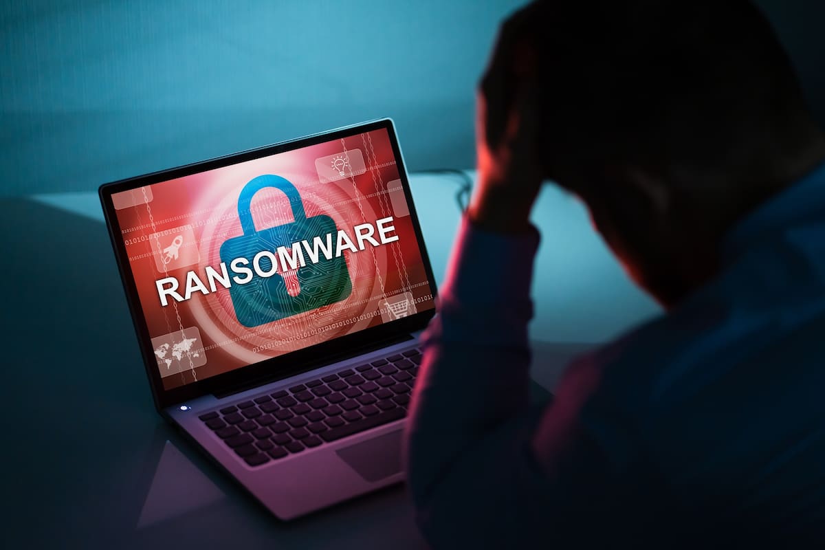 El ransomware es un tipo de código malicioso que encripta datos o programas de una computadora y exige el pago de un "rescate" para liberar la llave que los restablece a su estado original