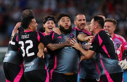 El rapero Big Zuu marcó el 5-4 para Resto del Mundo