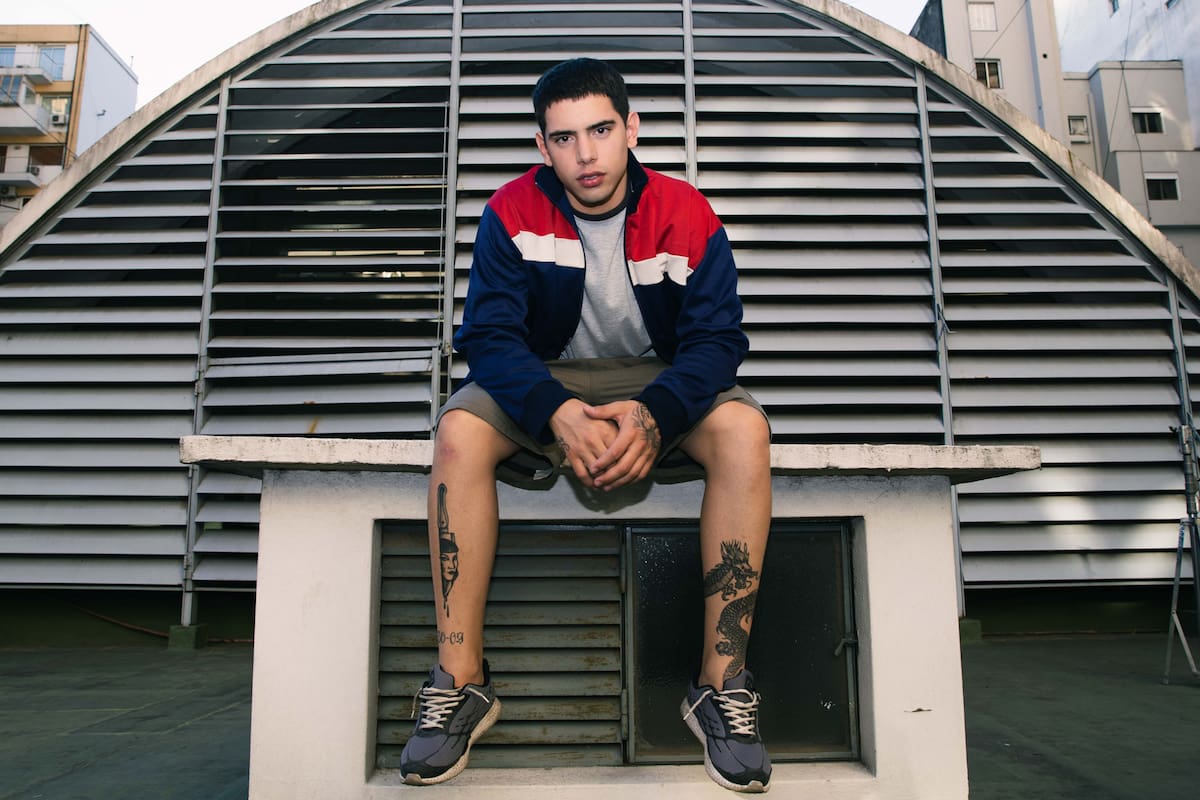 El rapero Ecko en Días de gallos, su primer trabajo como actor, interpreta a uno de los protagonistas de la historia, León