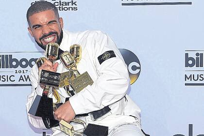 El rapero se llevó un premio más que Adele en 2012