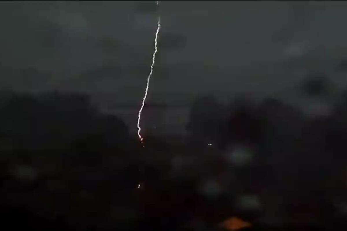 El rayo impactó a metros de la Casa Blanca