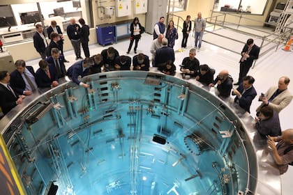 El reactor RA-10 es para investigación y producción, no genera electricidad