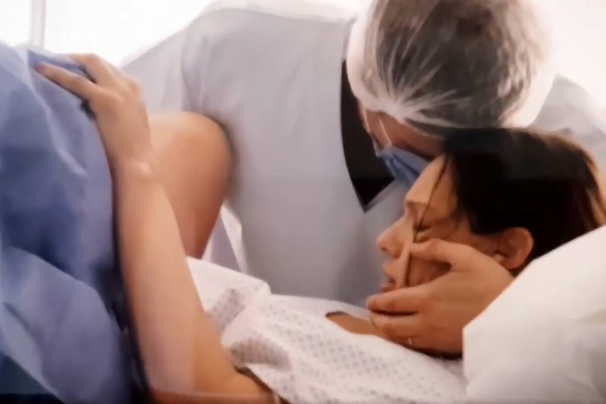 El reality Siendo Pampita, disponible en Paramount+, muestra íntimas imágenes del parto