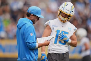 Los Chargers y Eagles, entre equipos de playoffs que buscan impulso con nuevos coordinadores