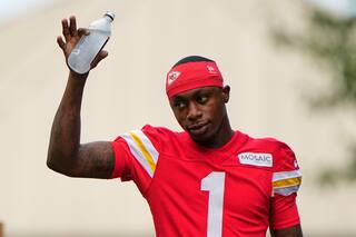 Chiefs, golpeados por lesiones en el campamento de los receptores Xavier Worthy y Cyrus Allen