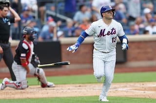 Scott lanza hasta la séptima y ayuda a Mets a vencer a Nacionales para barrida