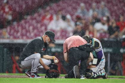 El receptor Gabriel Moreno abandona juego de Diamondbacks en la 6ta entrada